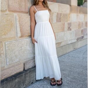 Elegant White Maxi Dress
